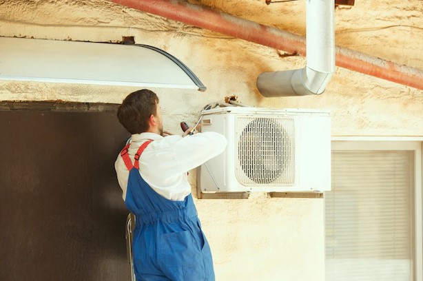 Air conditioning maintenance services