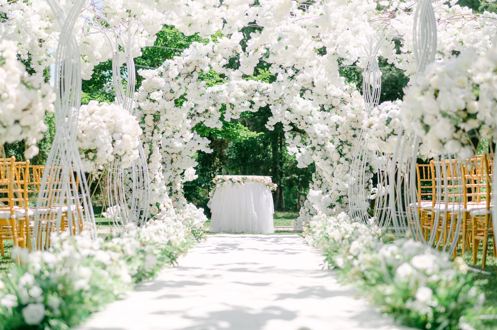 wedding venues decorated with white flowers