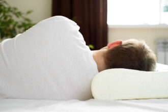 pillow correct sleeping posture